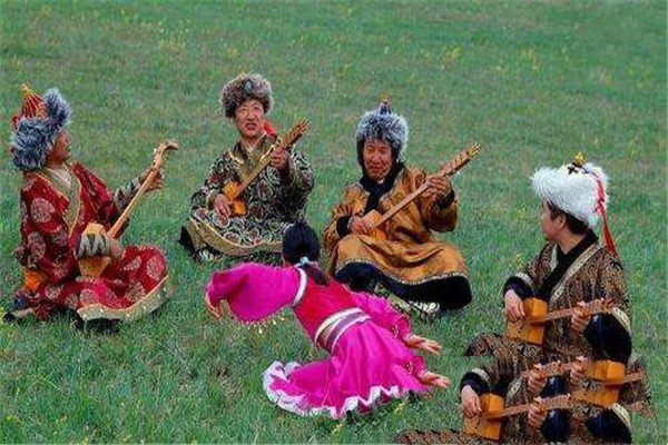 蒙古族人为什么总喜饮奶茶