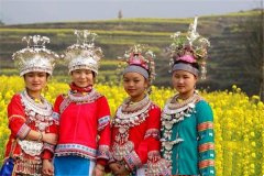 苗家的银衣、家织布和服饰文化