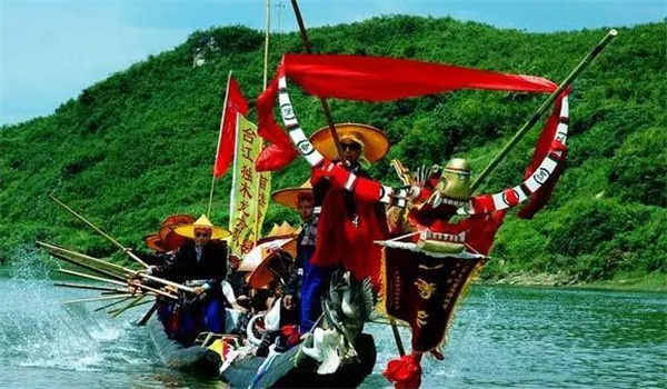 起源于古代南越地区祭祀龙图腾的节日