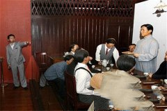 中共第一次全国代表大会的13名代表都是谁？