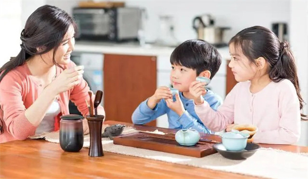 小孩子可以喝茶吗