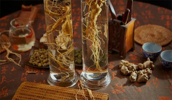饮用药酒时注意应慎房事