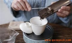 如何品茶，品茶要准备从多的茶具和程序吗？