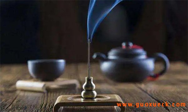品茶时适合点香吗