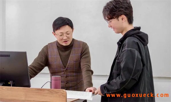 借助影视作品辅助阅读名著
