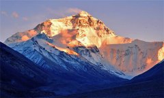 世界上最高的山峰是哪座山？