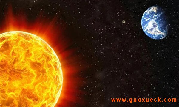 地球是怎样绕太阳公转的