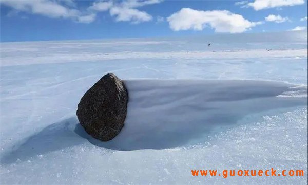 为什么在南极地区有那么多陨石