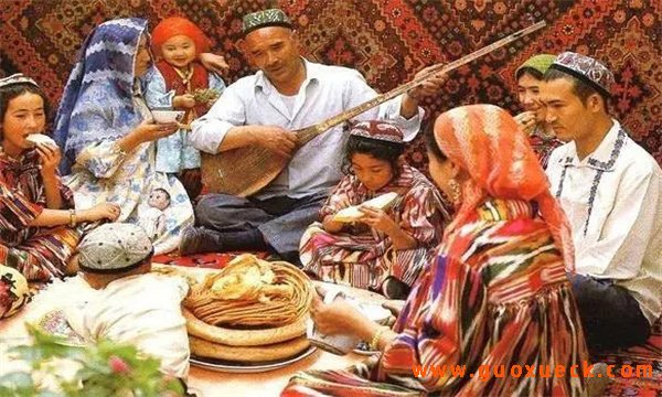 柯尔克孜族人如何过古尔邦节