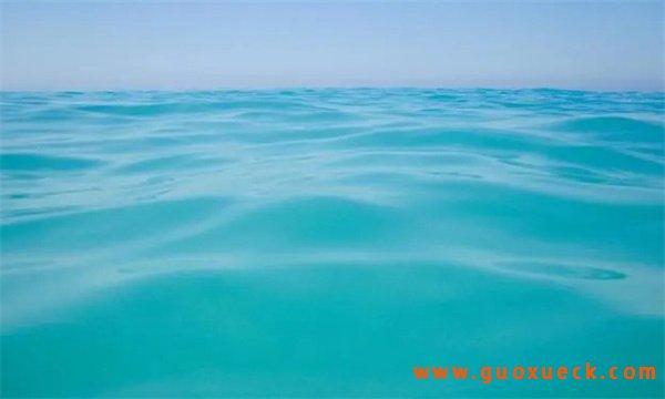 海洋的水色和透明度