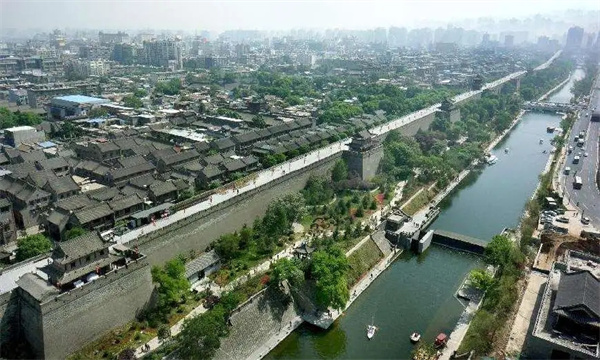 失去首都地位的长安地位