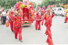 中国人结婚时新娘子为什么要坐花轿